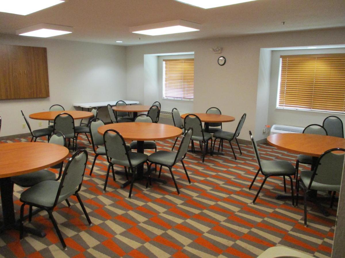 Microtel Inn & Suites By Wyndham New Ulm Extérieur photo
