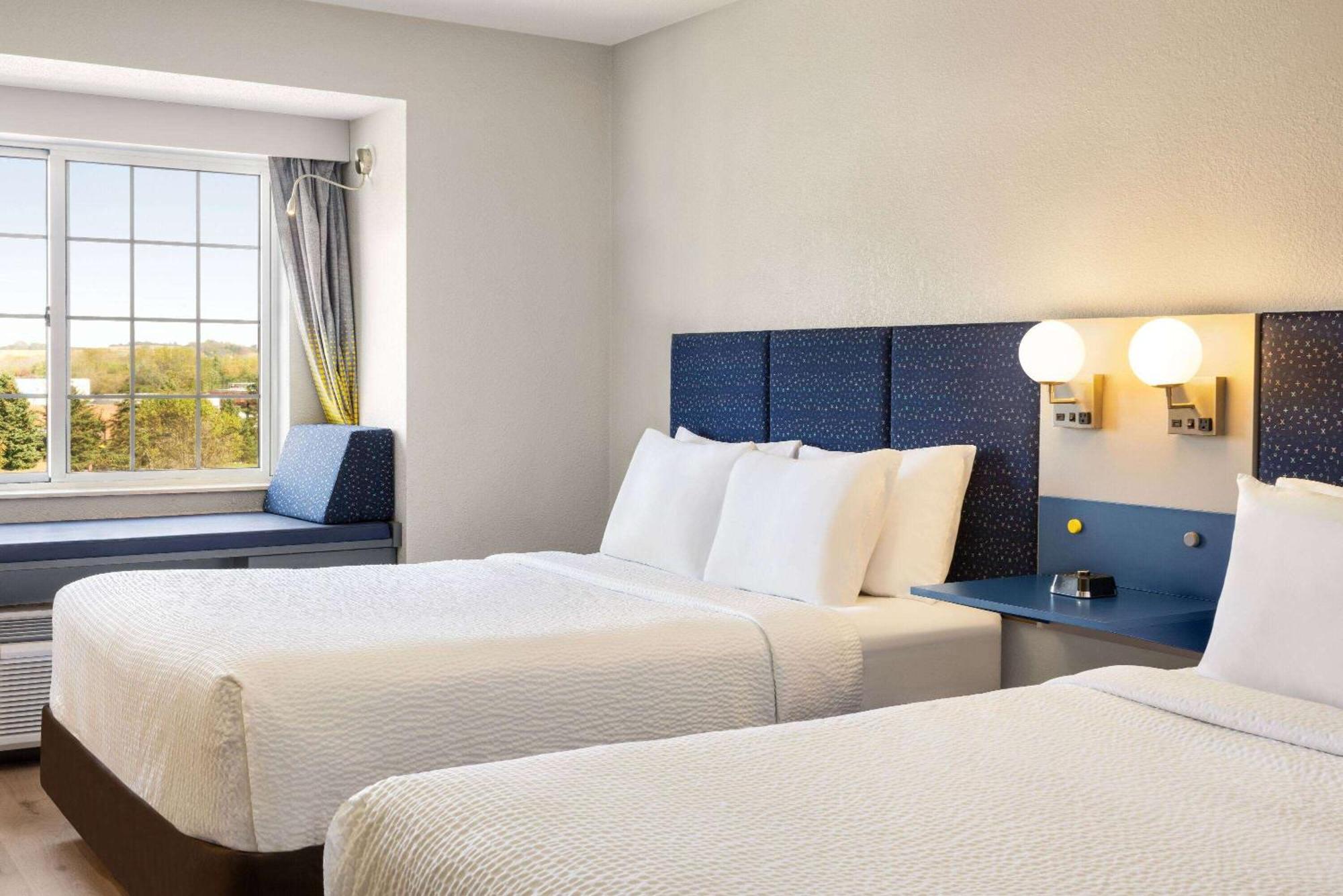 Microtel Inn & Suites By Wyndham New Ulm Extérieur photo