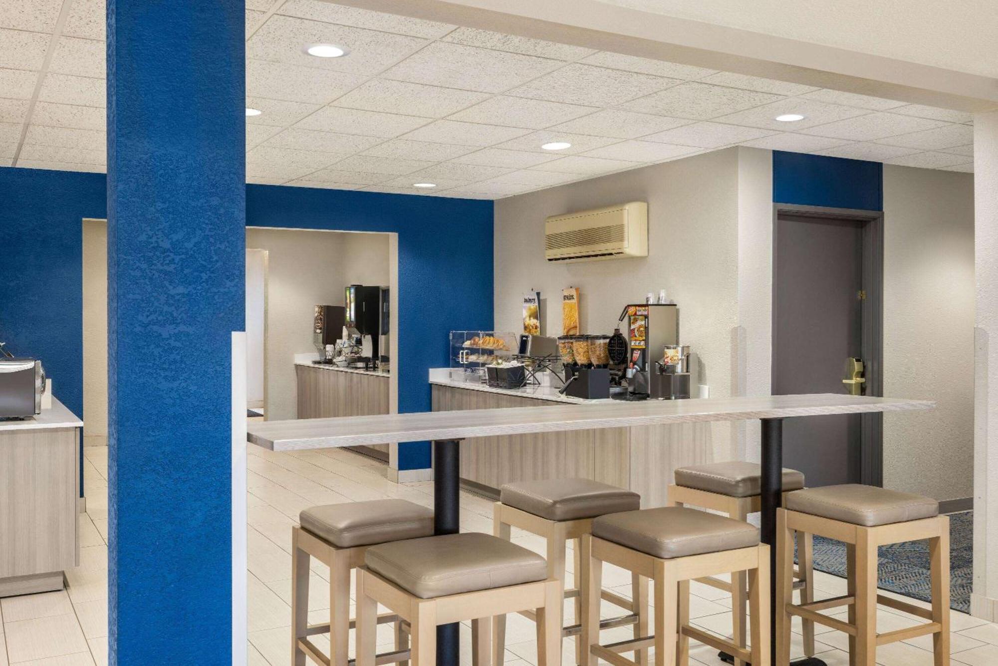 Microtel Inn & Suites By Wyndham New Ulm Extérieur photo