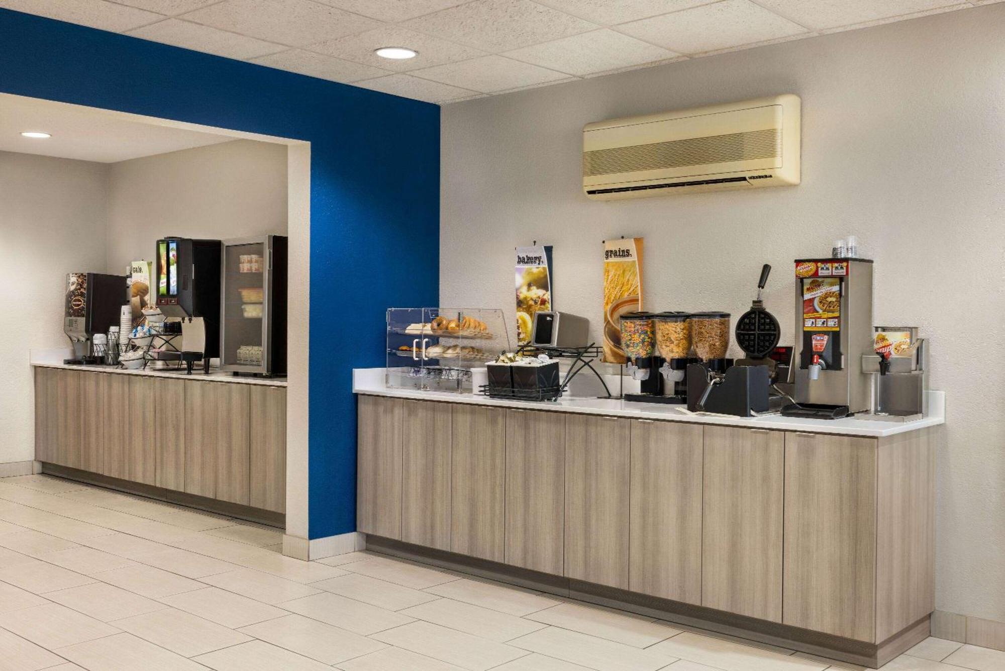 Microtel Inn & Suites By Wyndham New Ulm Extérieur photo