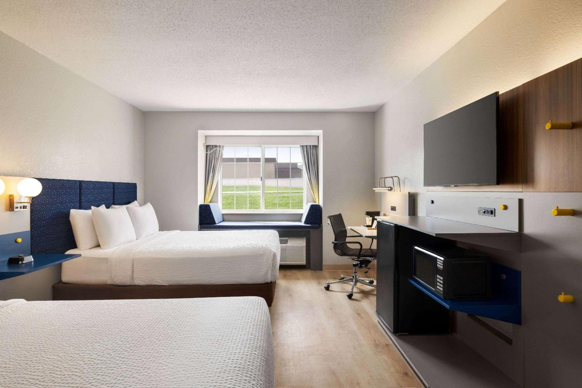 Microtel Inn & Suites By Wyndham New Ulm Extérieur photo