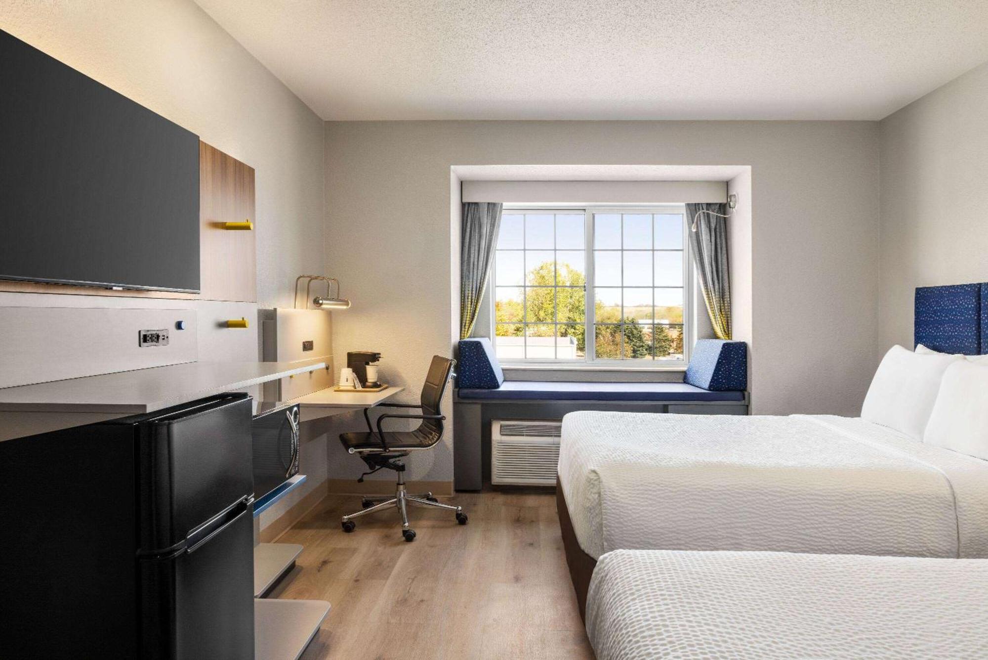 Microtel Inn & Suites By Wyndham New Ulm Extérieur photo