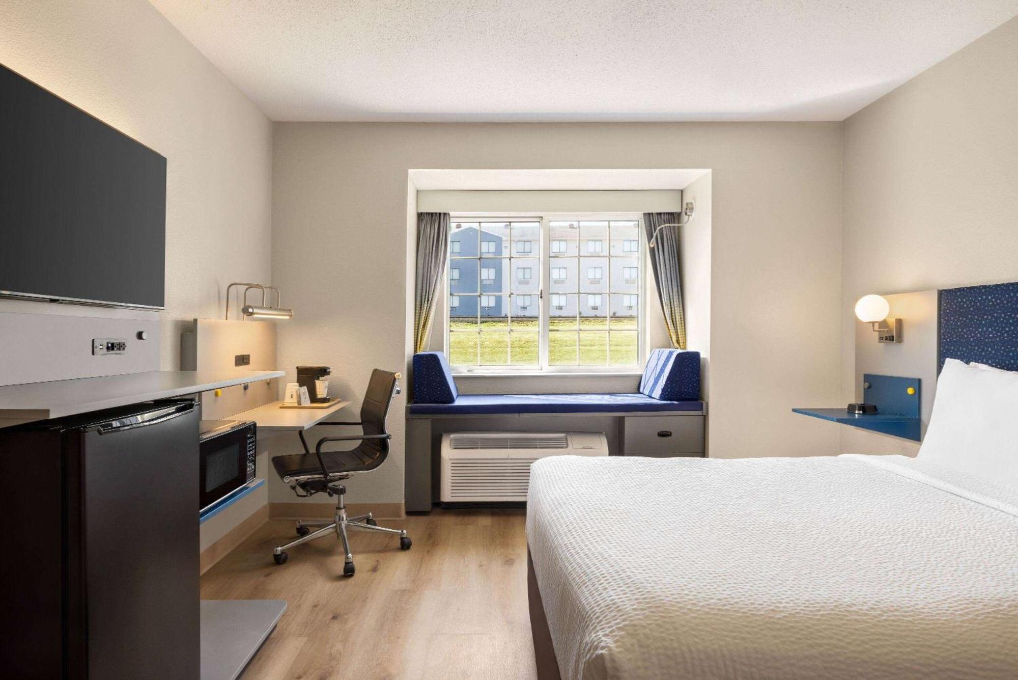 Microtel Inn & Suites By Wyndham New Ulm Extérieur photo
