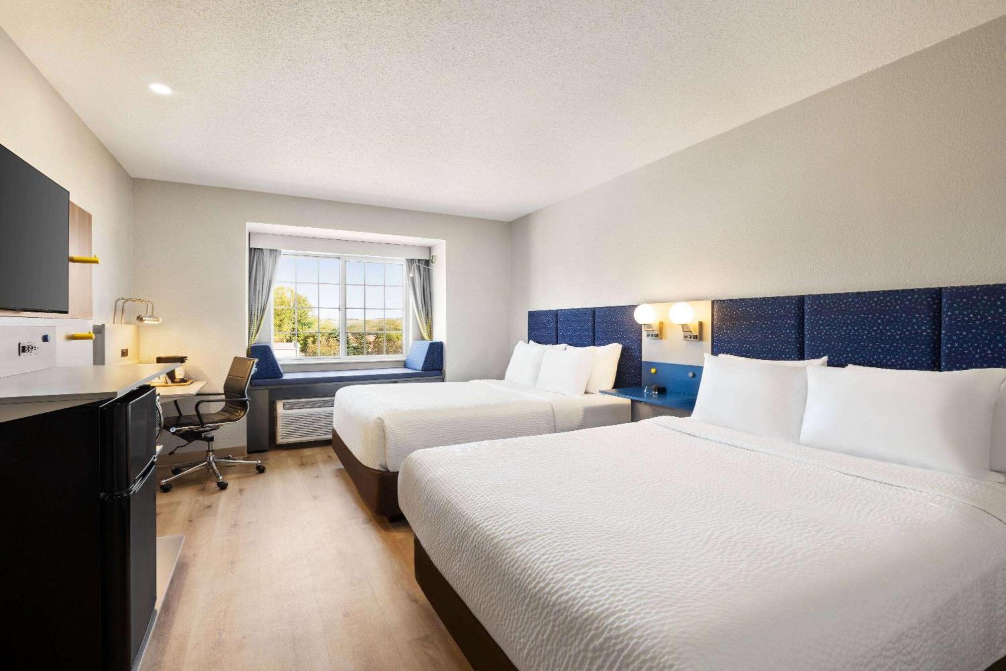 Microtel Inn & Suites By Wyndham New Ulm Extérieur photo
