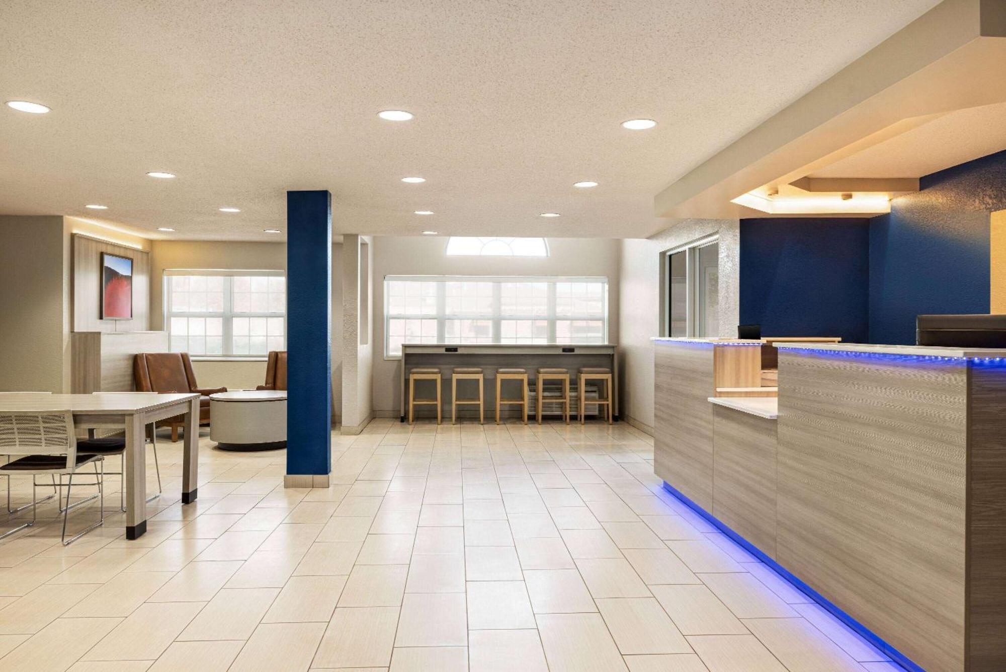 Microtel Inn & Suites By Wyndham New Ulm Extérieur photo