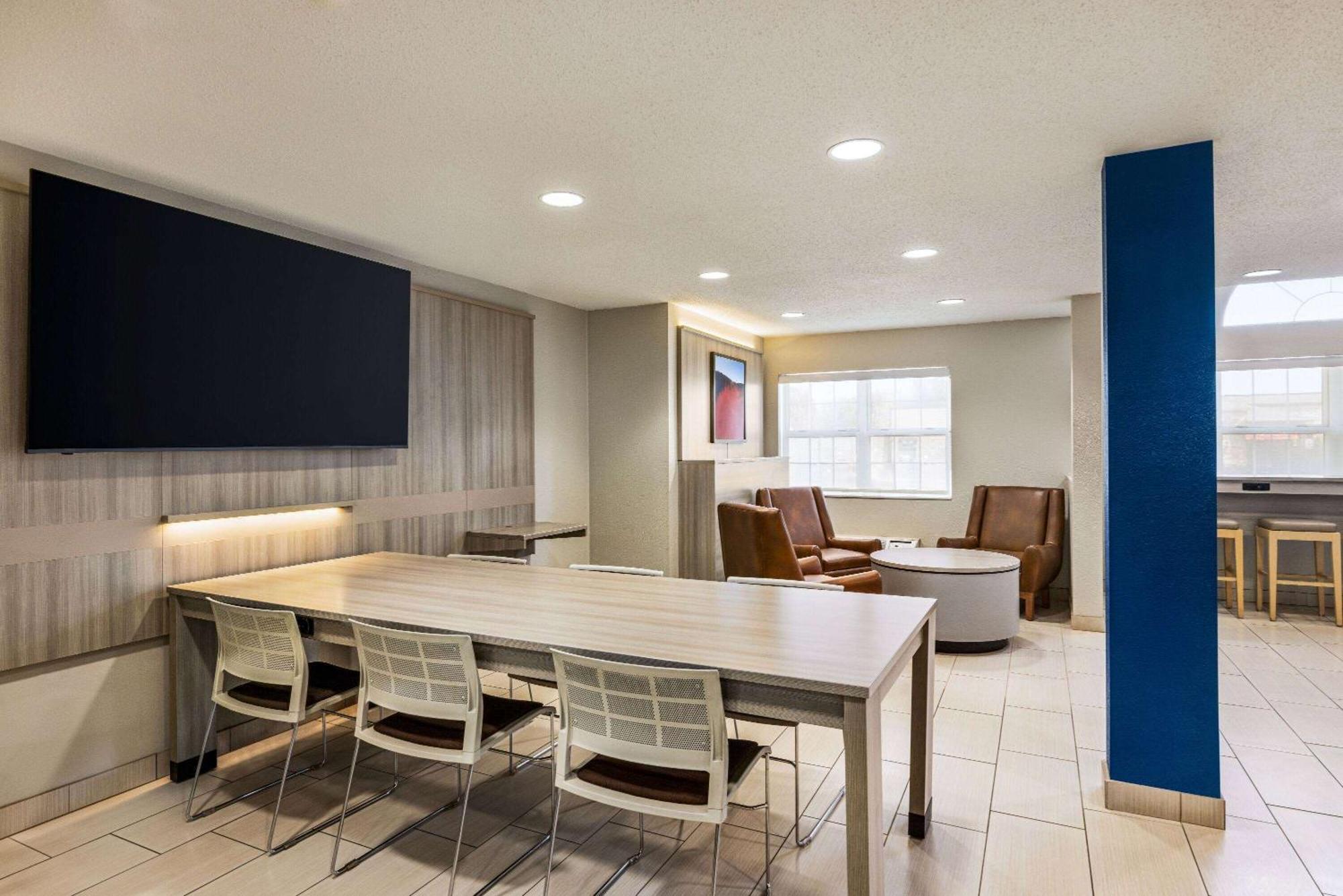 Microtel Inn & Suites By Wyndham New Ulm Extérieur photo